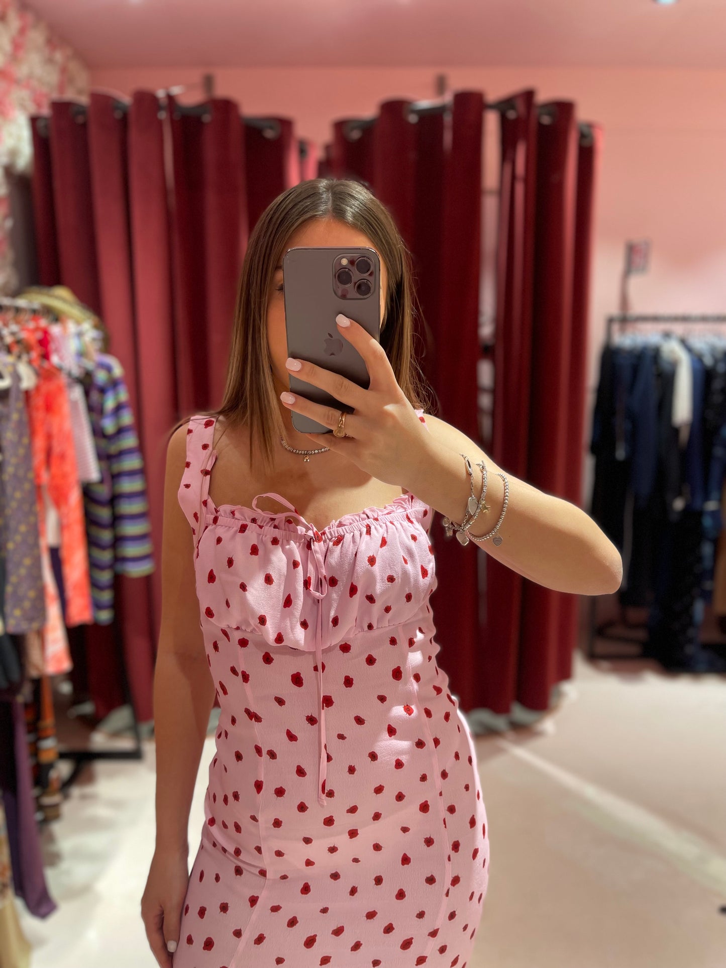 Megan - Abito Lungo Con Scollo Squadrato E Arricciature In Crepe • Rose Rosa Mar de Margaritas