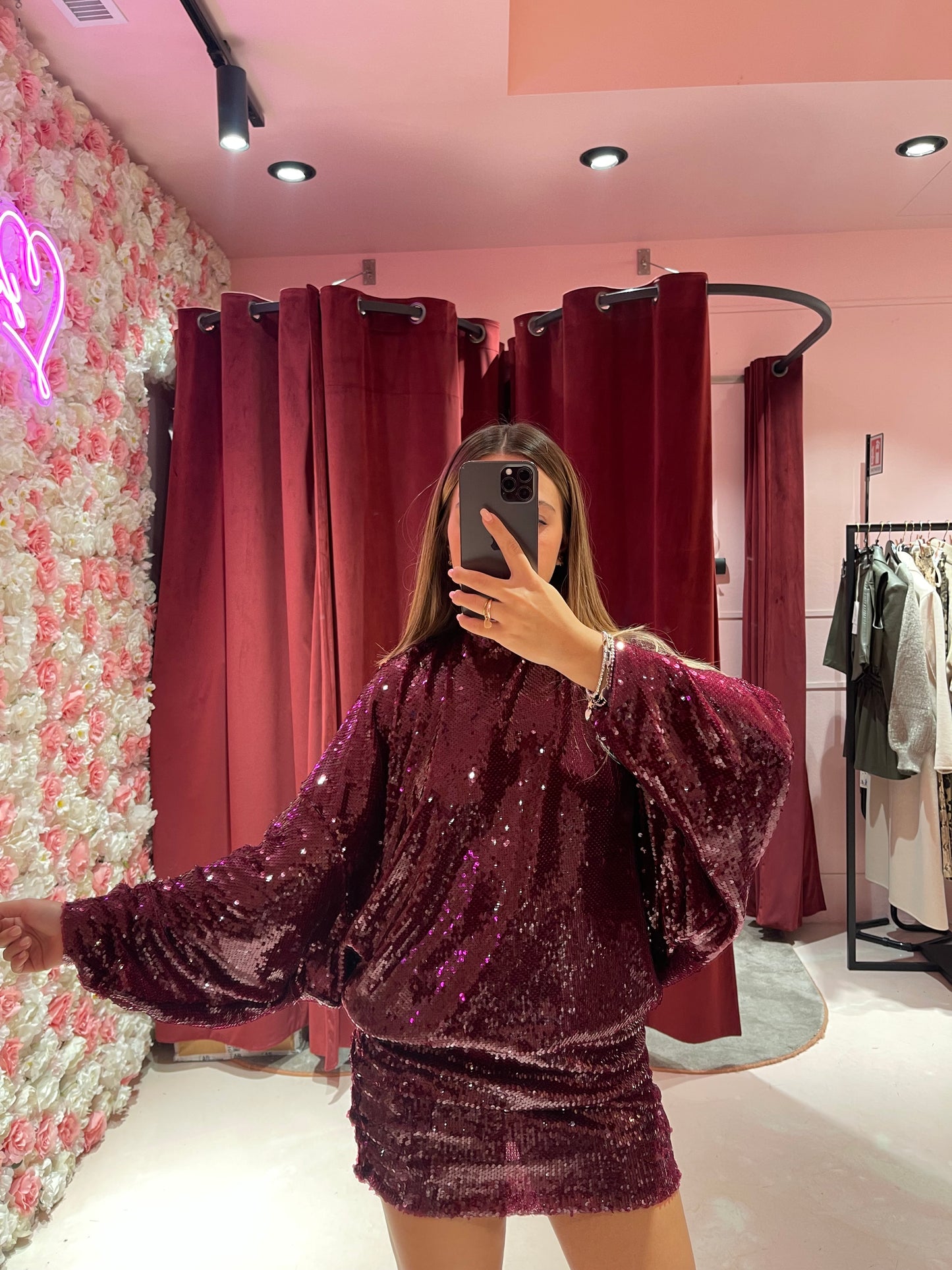 Abito paillettes bordeaux scollo schiena Dramee