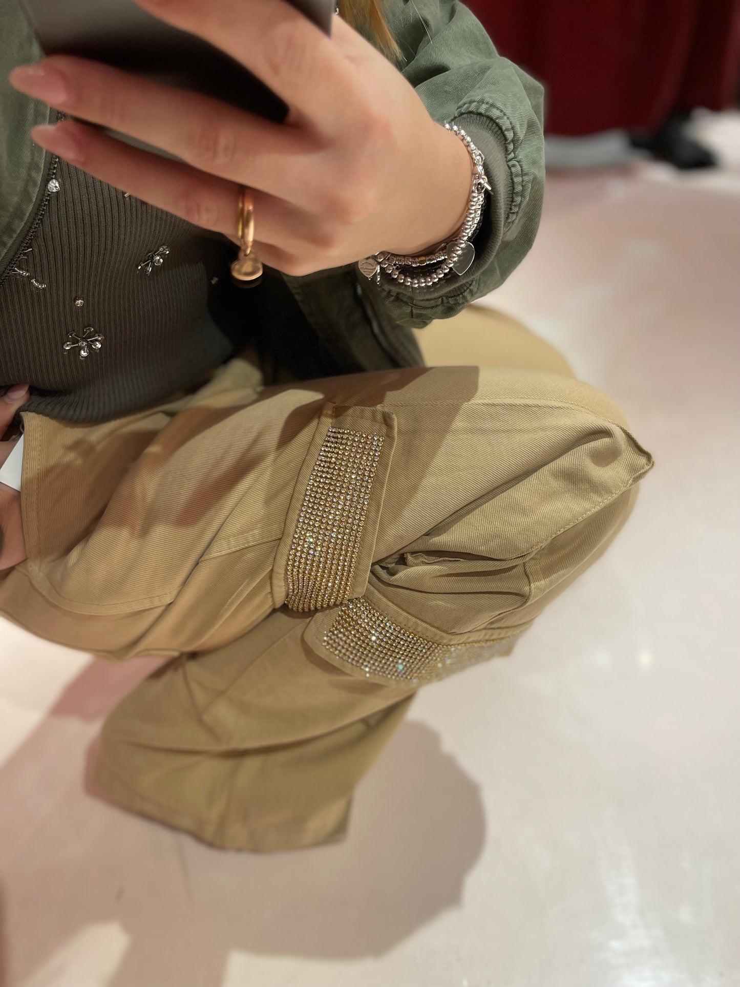 JEANS CARGO CON GOLD STRASS SU TASCHE ODI ET AMO