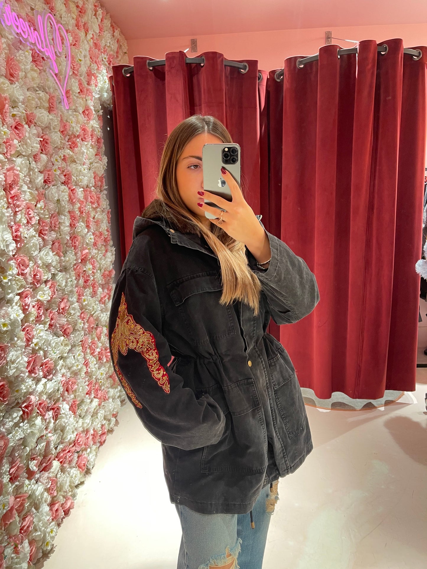 Parka nero pelo con coulisse in vita