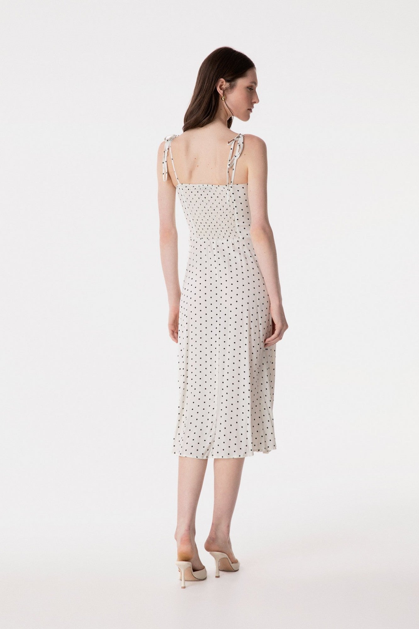 Priscilla - Abito Midi In Crepe Con Rouge Sulla Scollatura E Spacco Laterale • Petitpois Ecru Mar de Margaritas