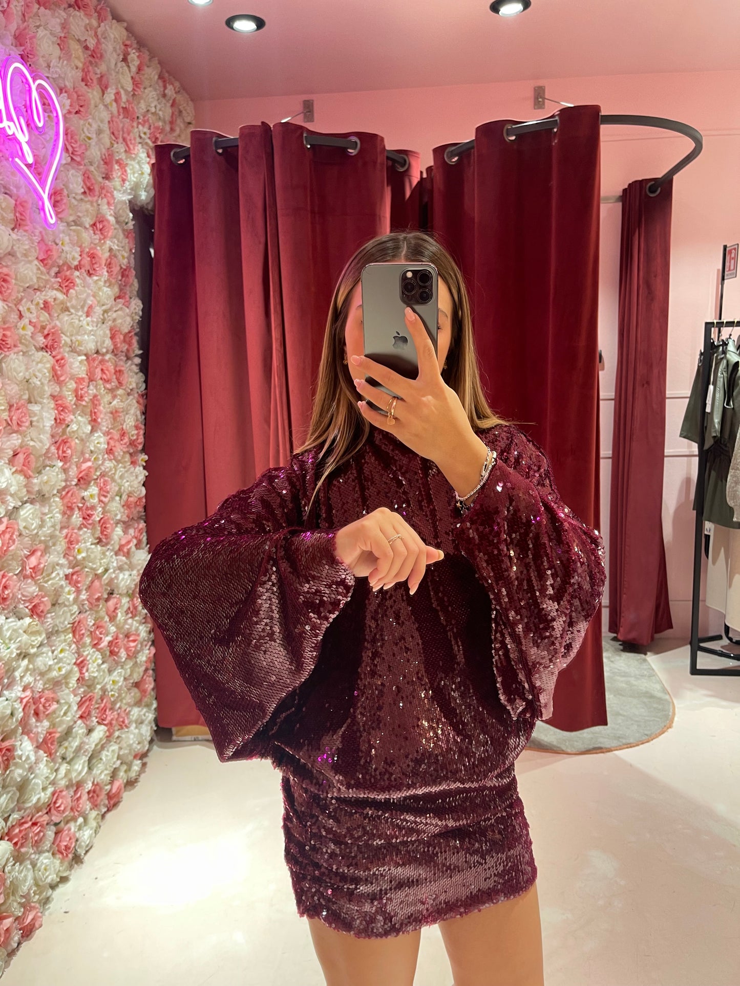 Abito paillettes bordeaux scollo schiena Dramee