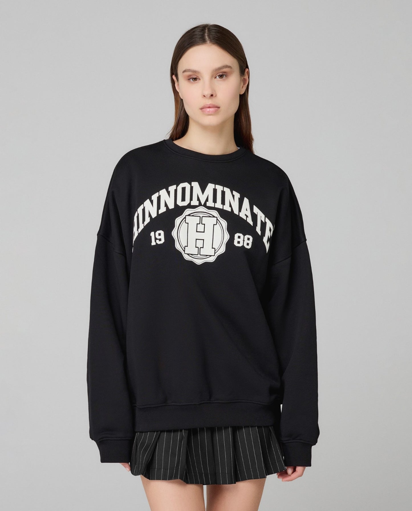 Felpa Paricollo Over College • Nera HINNOMINATE