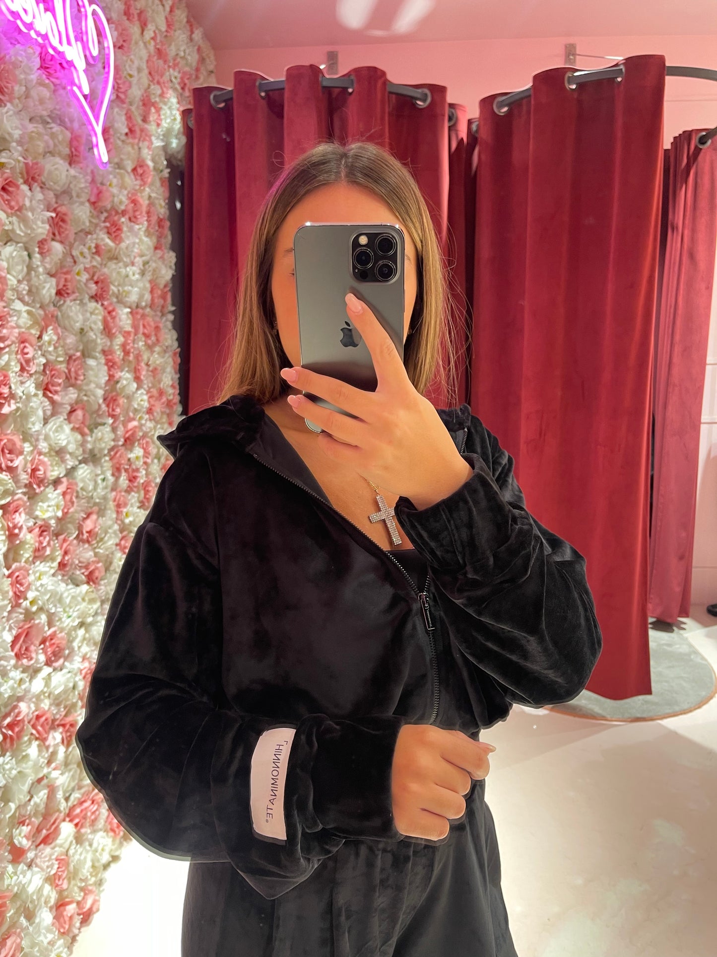 Giacca Cappuccio In Ciniglia Con Pences Alla Balza • Nero HINNOMINATE