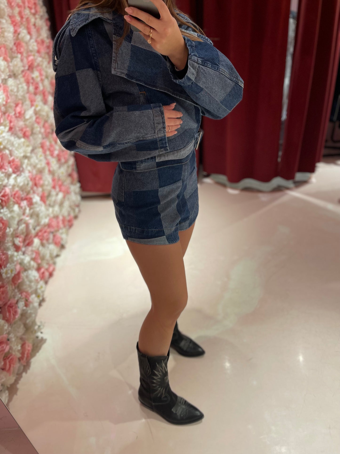 SHORTS IN DENIM SILENCE LIMITED