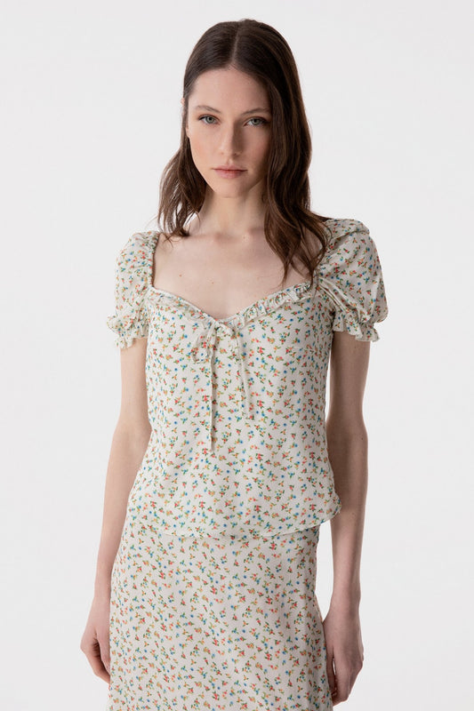 Letizia - Top In Crepe Mezza Manica Con Volant Sul Seno E Fondo Maniche • Jasmin Ecru Mar de Margaritas