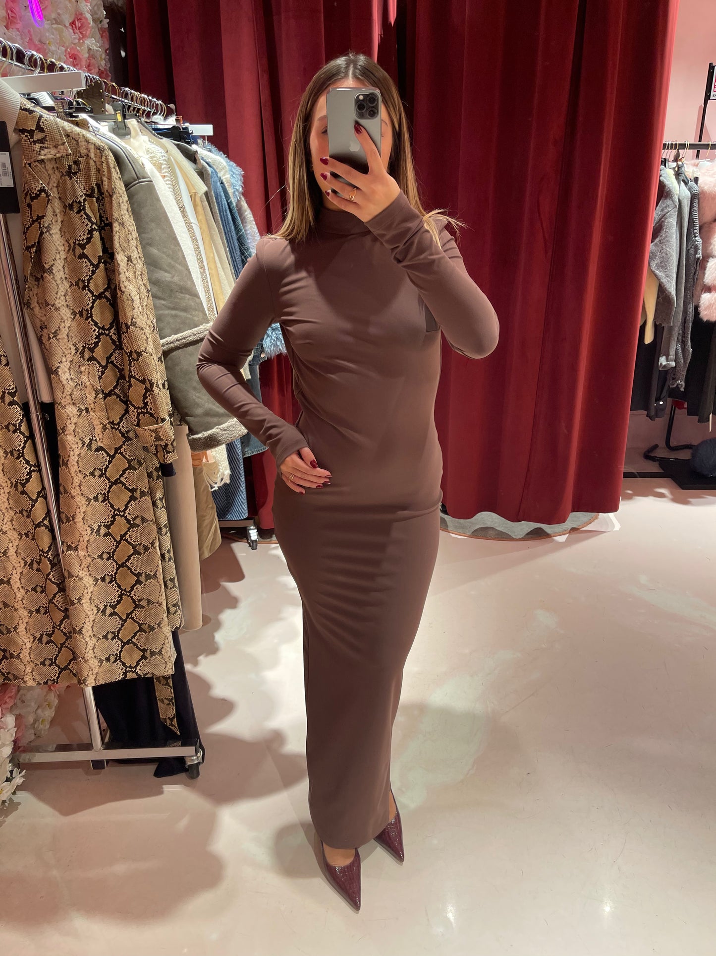 Abito longuette oblò schiena marrone Silence Limited