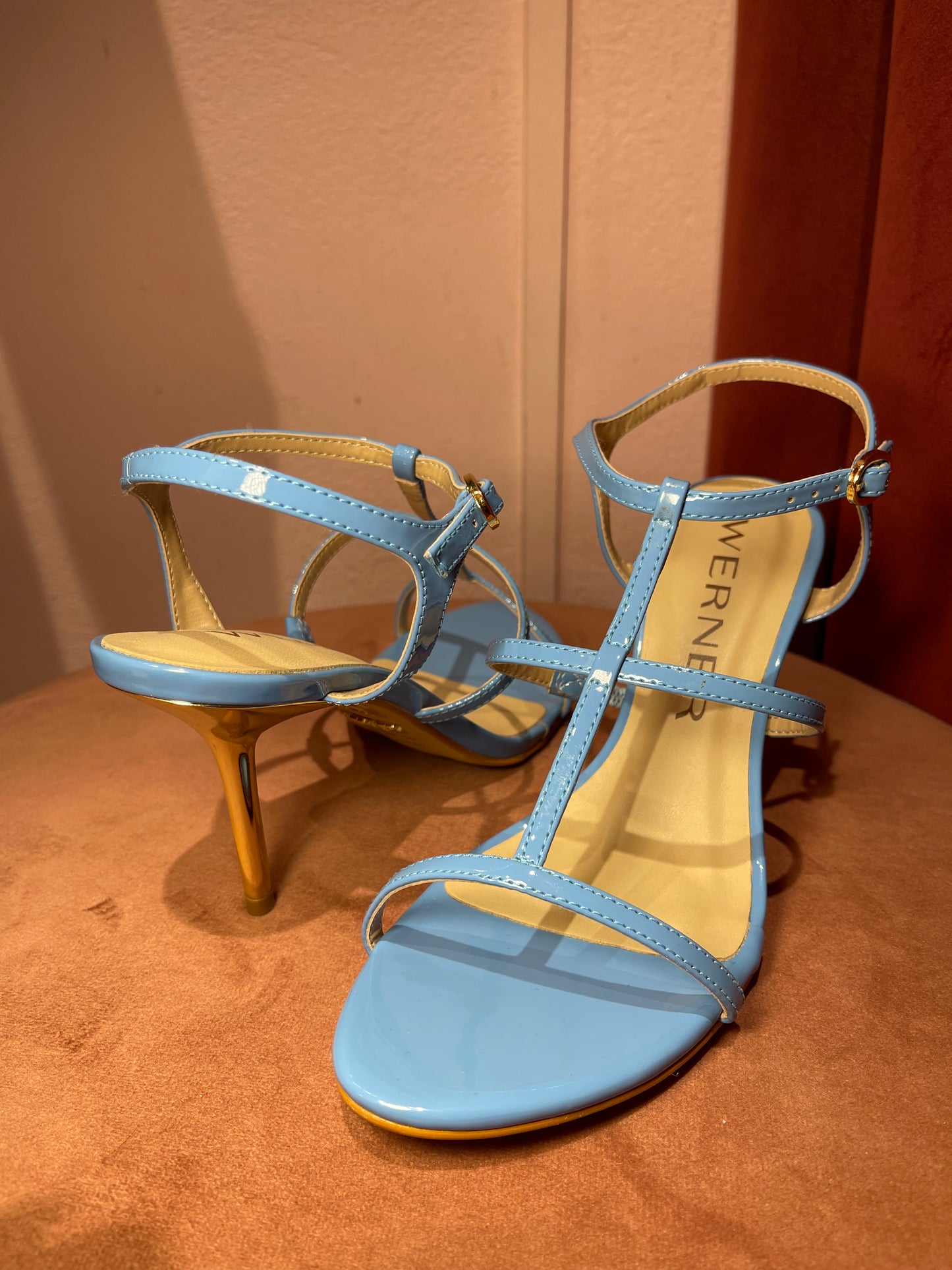 Sandalo vernice azzurro Werner
