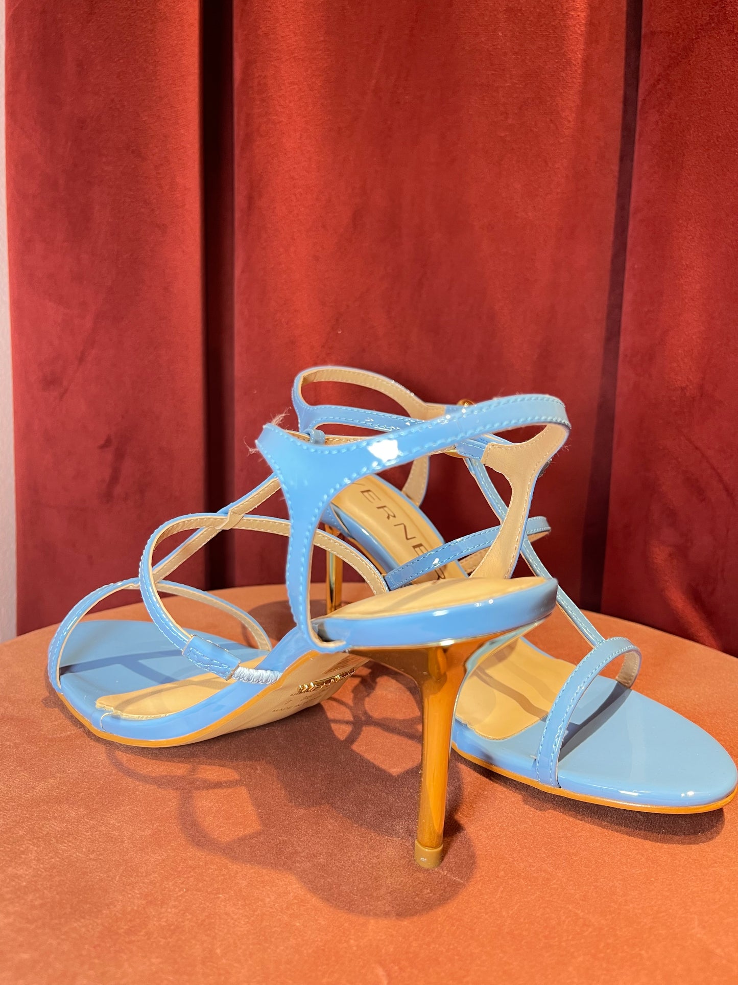 Sandalo vernice azzurro Werner