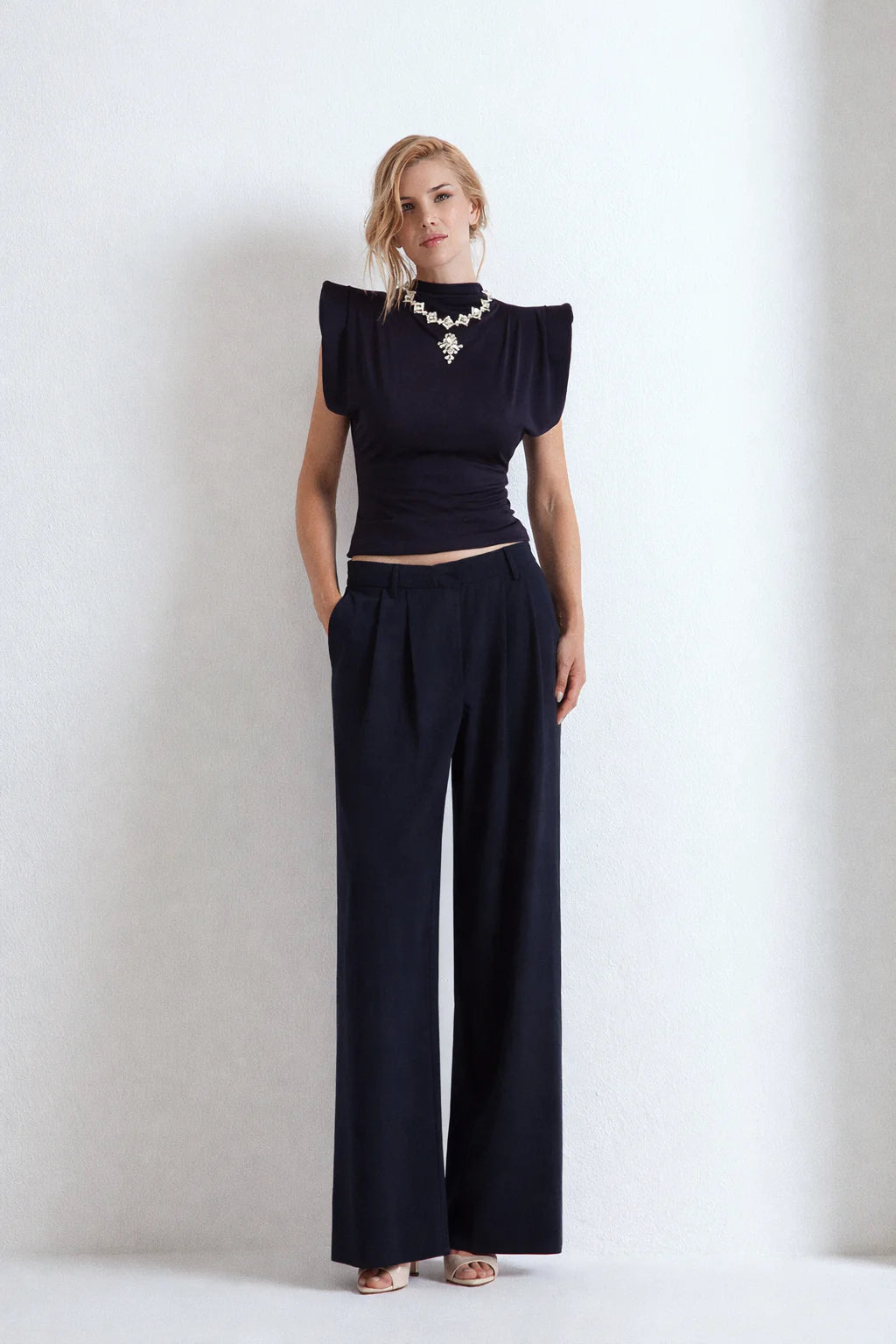 TOP GIOIELLO CON SPALLINE BLU